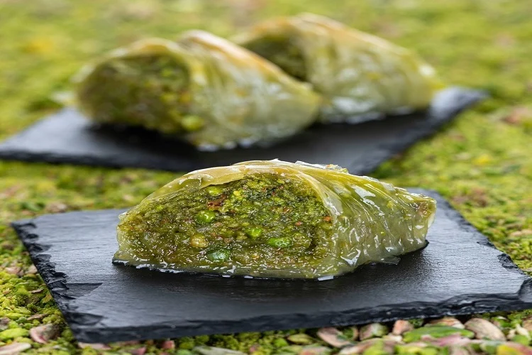 Sarma Baklava